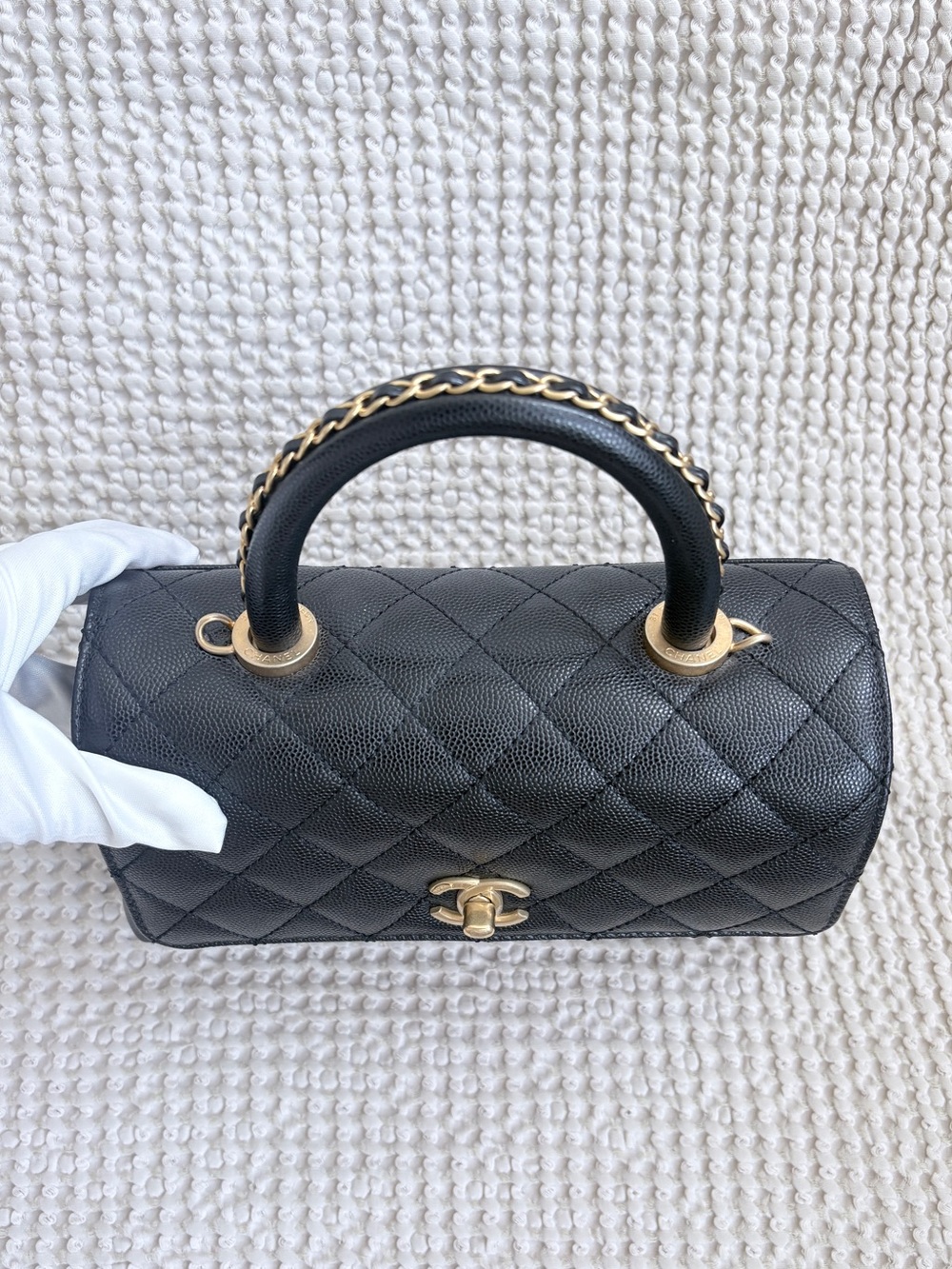 CHANEL Coco Handle Small Black Caviar GHW Chain Handle | Full Set | 2023 - Picture 7 of 13